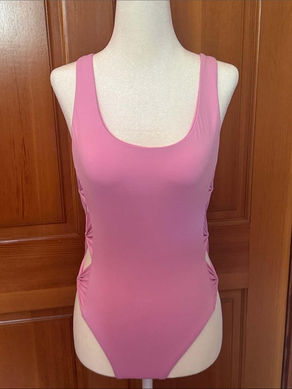Women's One-Piece Scoop Neck Swimsuit - Pink